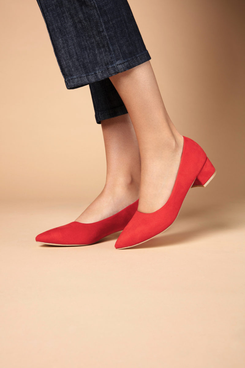 Rdeči čevlji - lahkotnost stiliranja - Mass